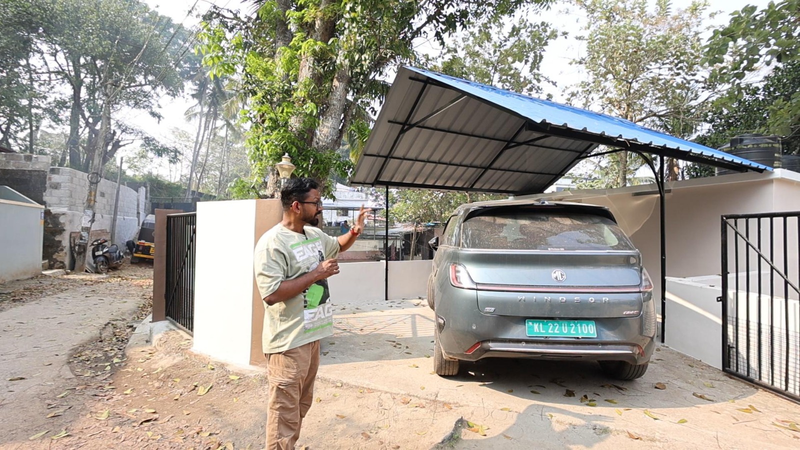 Beautiful House & 7.75 Cents of Land for Sale Near Pattom Arya Central School!