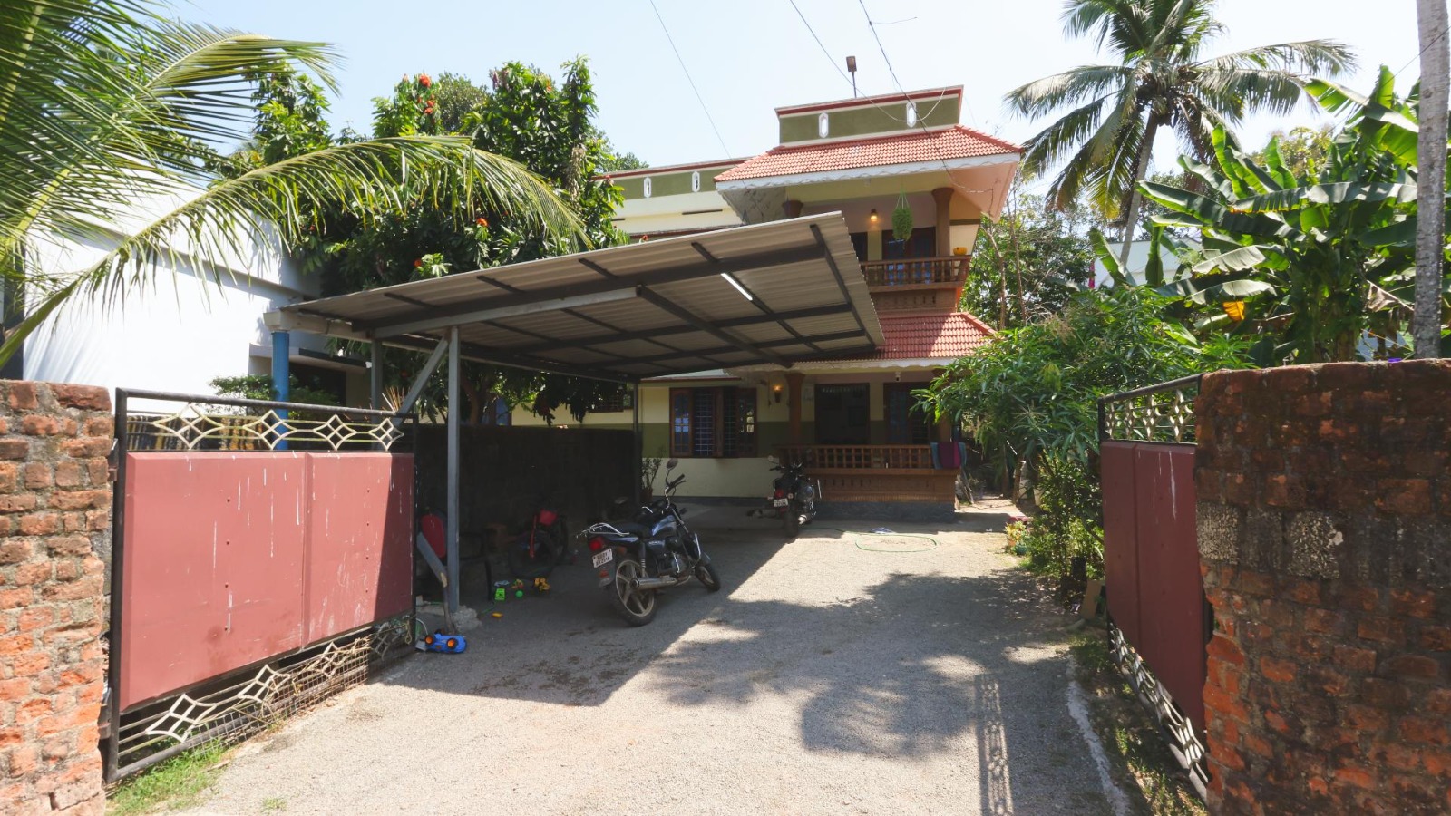 12 Cent Property with Spacious 2`00 sq.ft House – Near Pallichal Vizhinjam Road