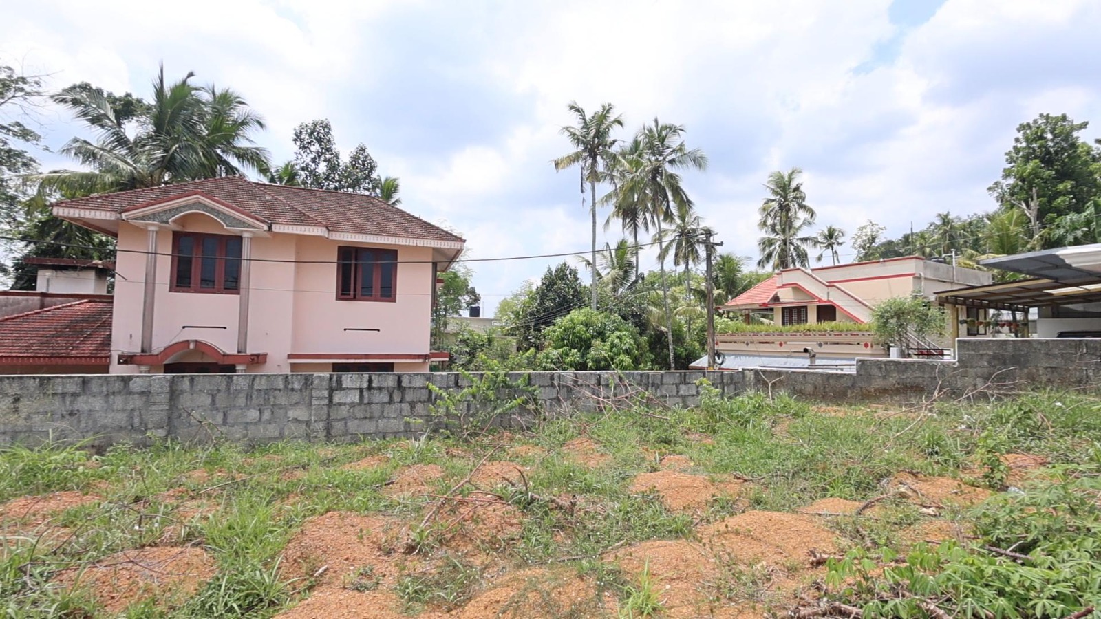 Budget-Friendly House Plots Near MC Road – Prime Location at Vettinad, Vattapara